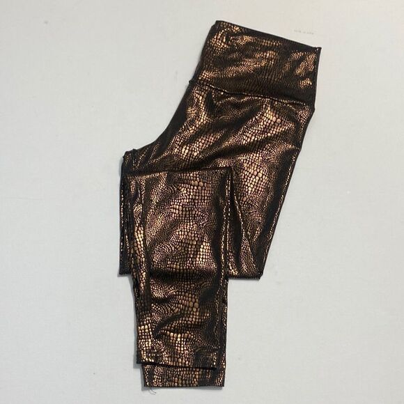 Ease of Motion Metallic Mid Rise Leggings - Picture 1 of 5